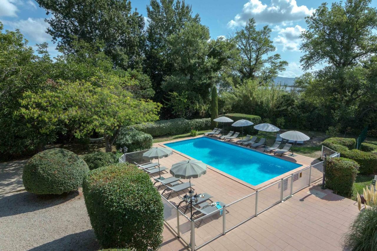 Mercure Cavaillon Buitenkant foto